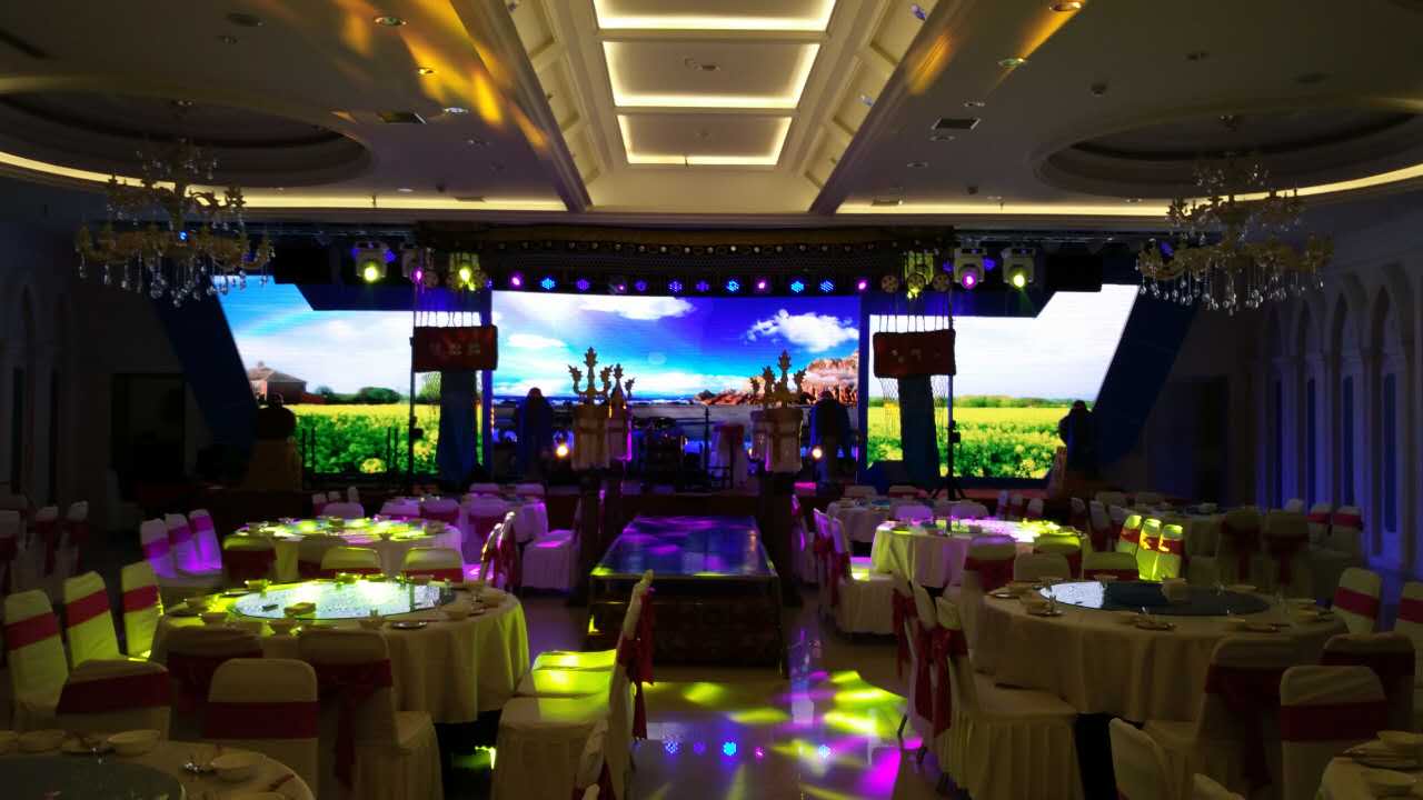 內蒙古巴彥淖爾  戶內P7.62租賃屏 45平方